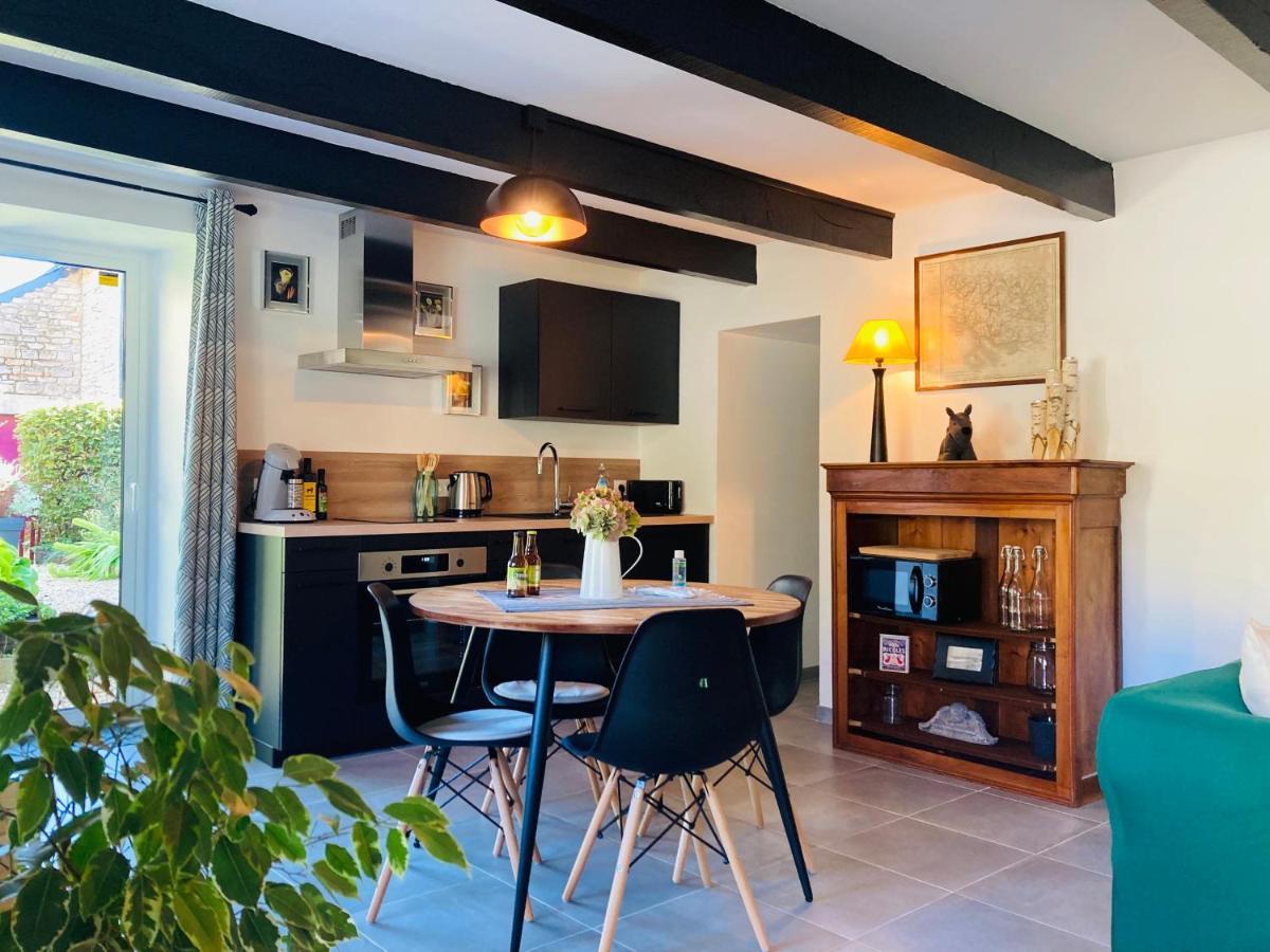 Charmante Petite Maison Renovee Quistinic Exterior photo